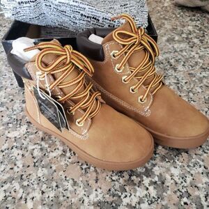 Brand New Pastry Butter Boot Girls Dance Sneaker Size 10M